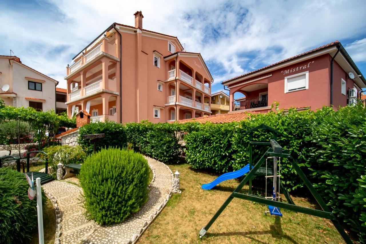Kastell Apartments Лопар Екстер'єр фото