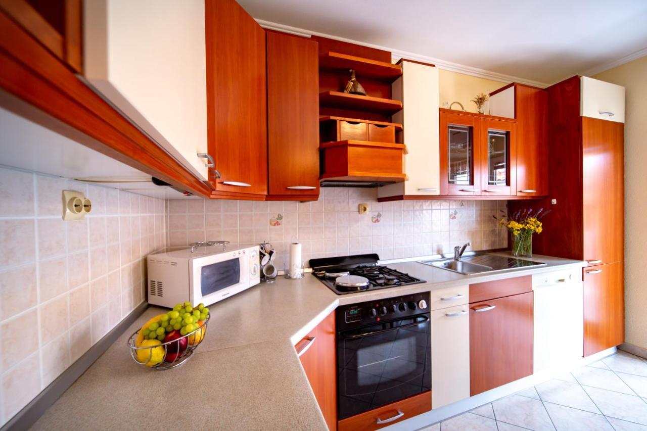 Kastell Apartments Лопар Екстер'єр фото